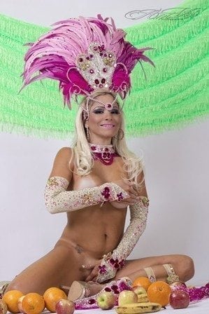 Book now our Adult Brazilian Carnival Show at Tamworth 